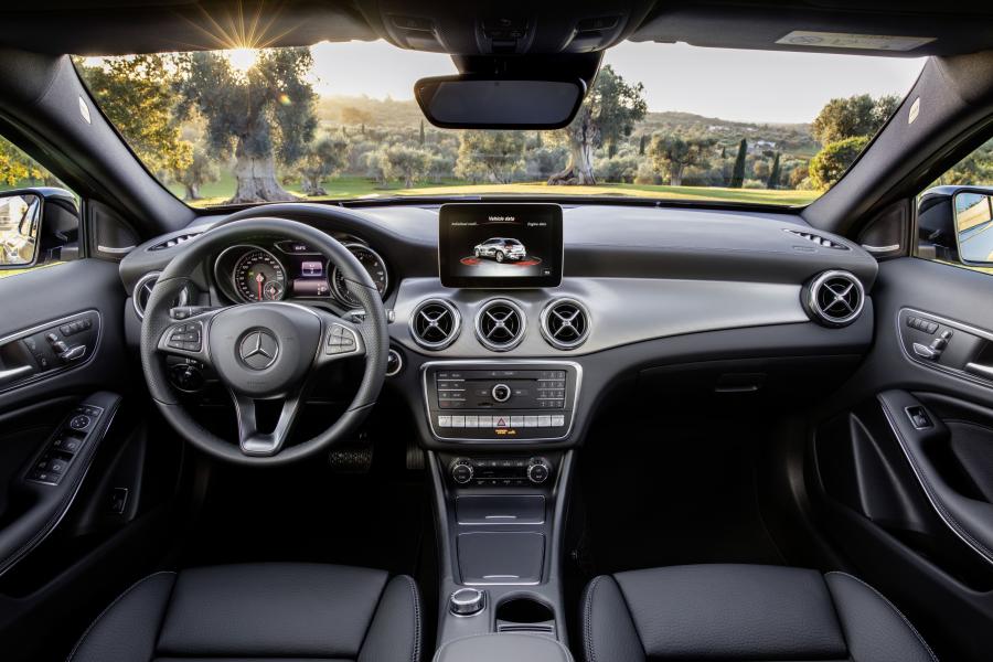 Торпедо Mercedes-Benz GLA220 d 4Matic (X156) 2017 года  (WW) (фото 32 из 33)